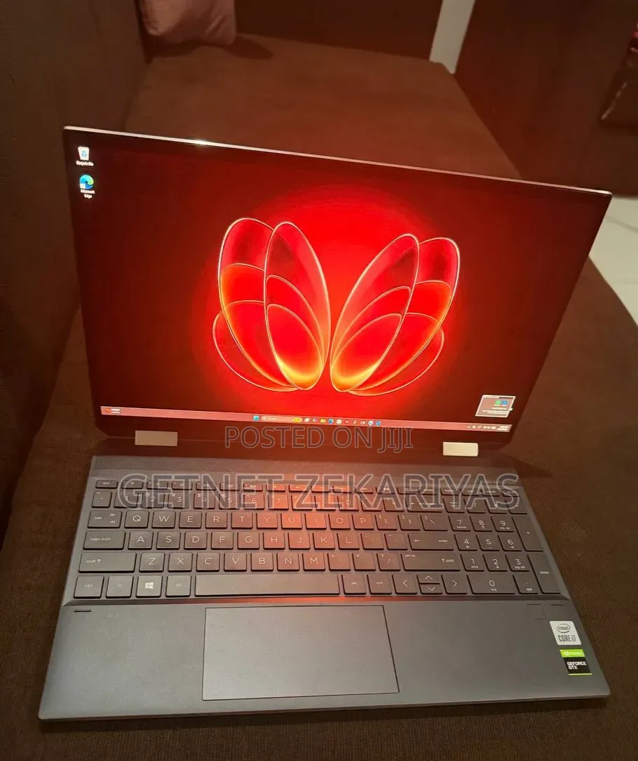 New Laptop HP Spectre X360 16GB Intel Core i7 SSD 1T
