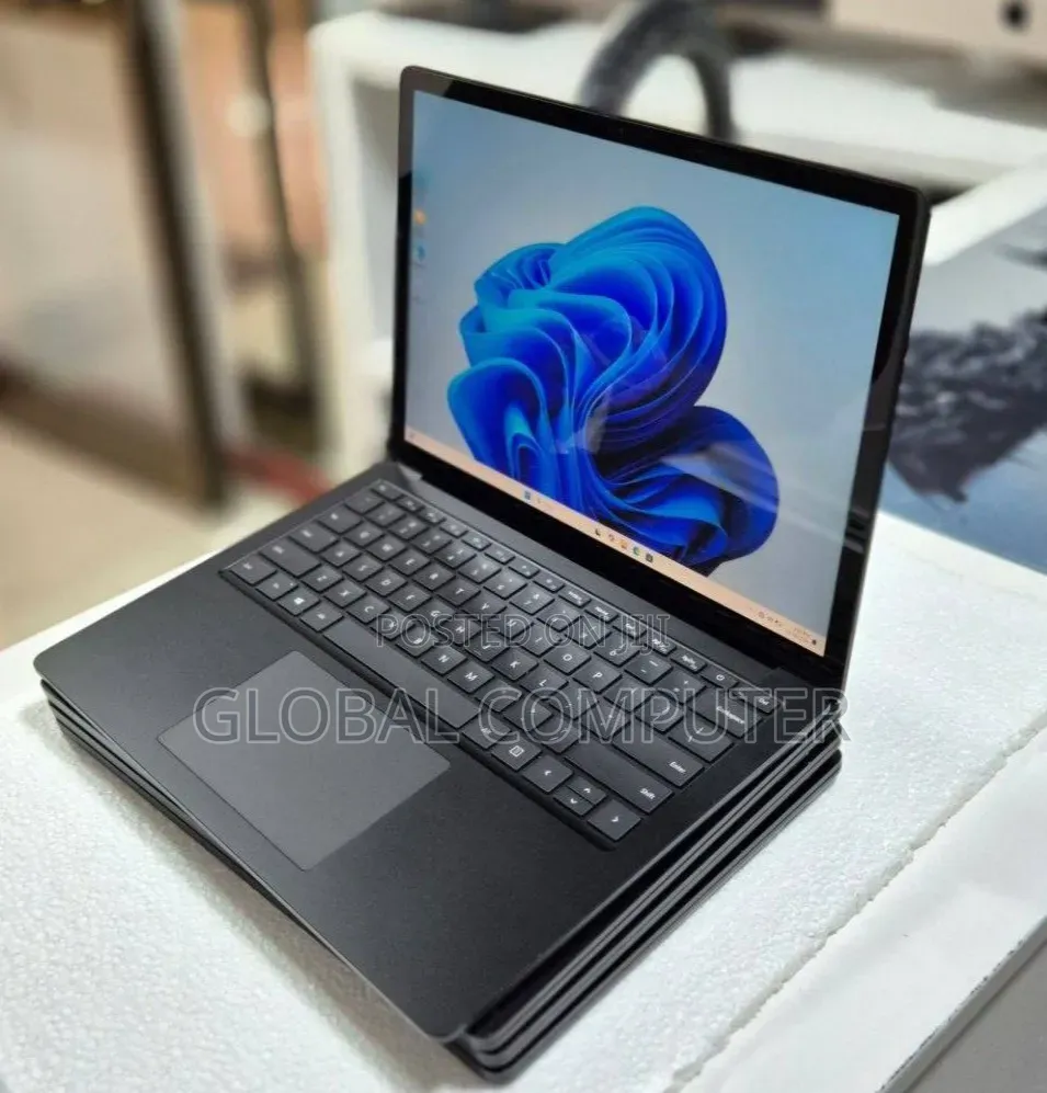 New Laptop Microsoft Surface Laptop 3 16GB Intel Core i7 SSD 512GB