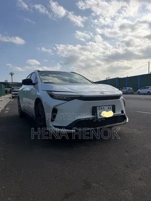 Toyota bZ4X 2024 White