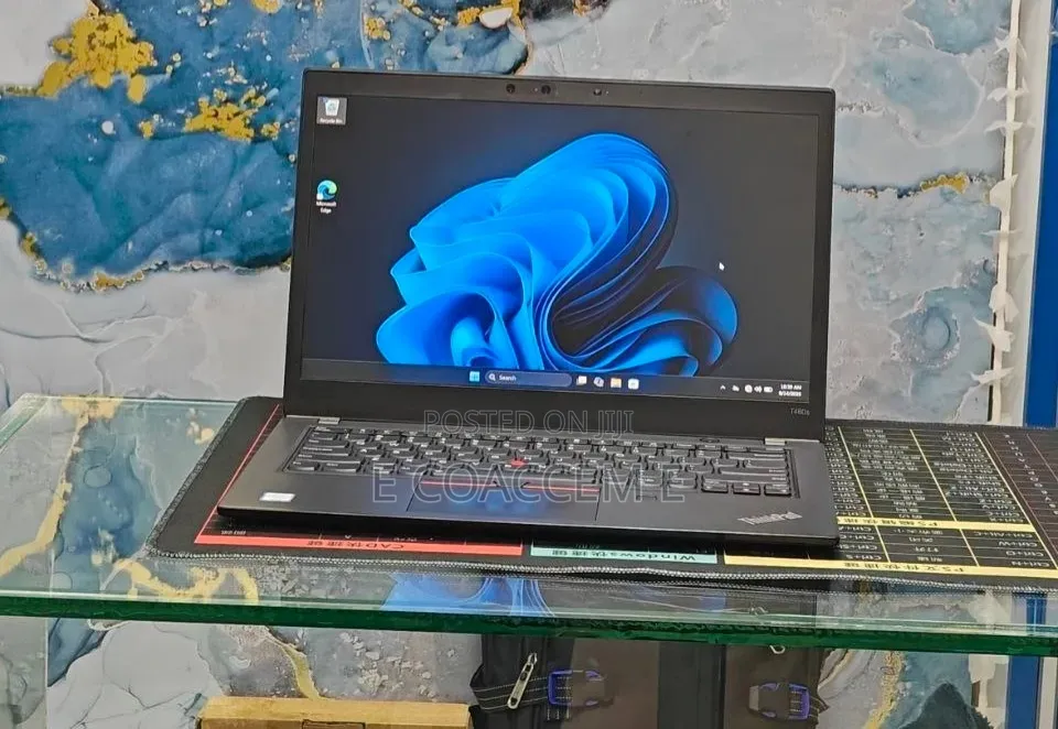 New Laptop Lenovo 8GB Intel Core i7 SSD 256GB