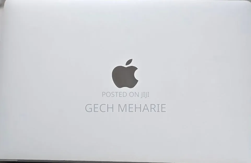 New Laptop Apple MacBook Pro 2020 32GB Intel Core i7 SSD 512GB