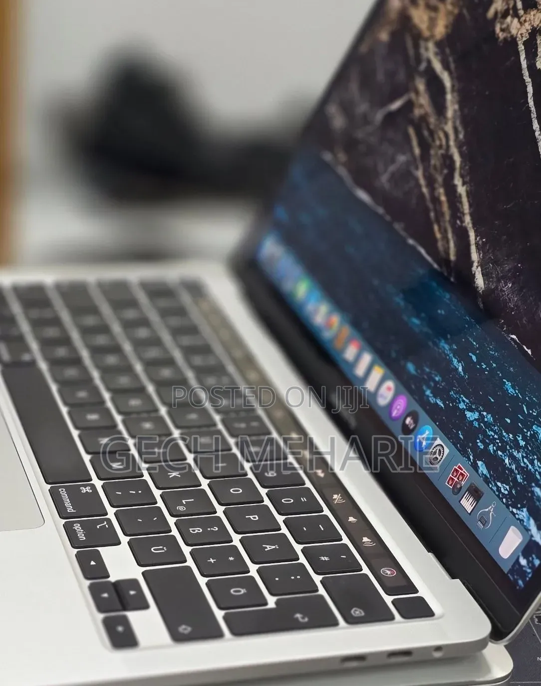 New Laptop Apple MacBook Pro 2020 32GB Intel Core i7 SSD 512GB