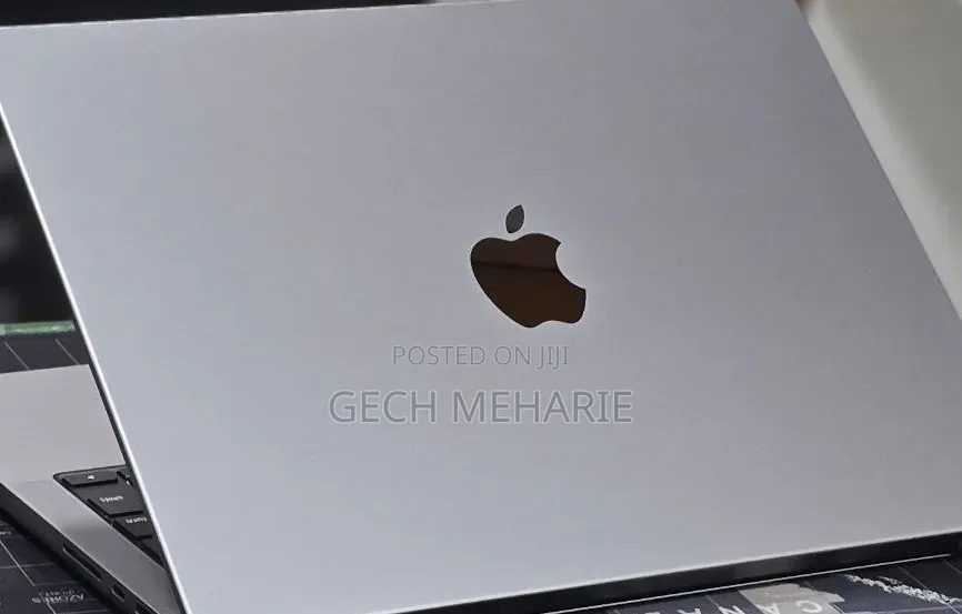 New Laptop Apple MacBook Pro 2021 M1 32GB Apple M1 Pro SSD 512GB