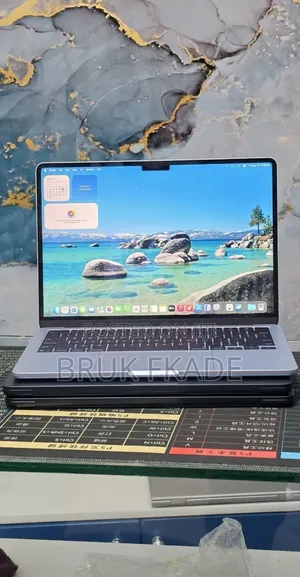New Laptop Apple MacBook Air 2025 M4 16GB Apple M4 SSD 256GB