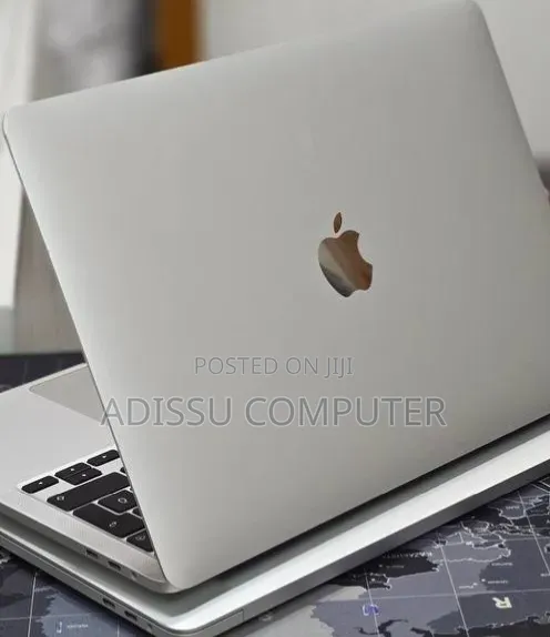 New Laptop Apple MacBook Pro 2020 32GB Intel Core i7 SSD 512GB