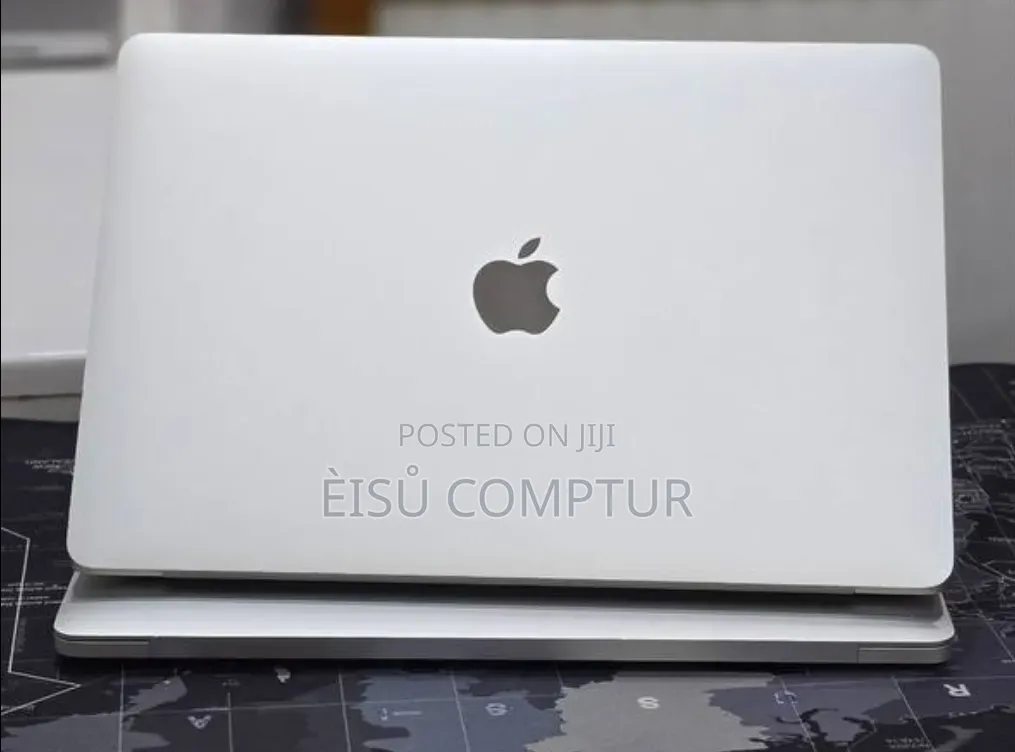 New Laptop Apple MacBook 2020 32GB Intel Core i7 SSD 512GB
