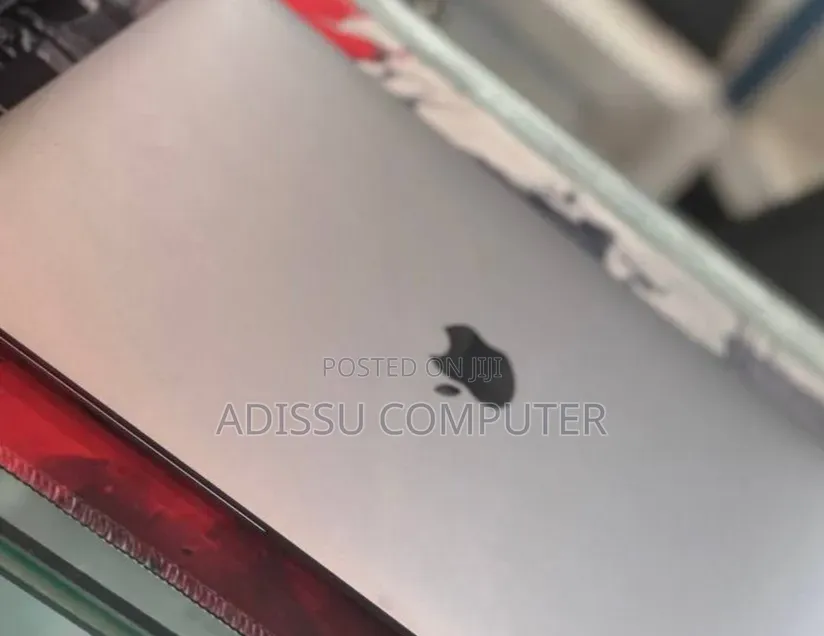 New Laptop Apple MacBook Air 2018 8GB SSD 128GB