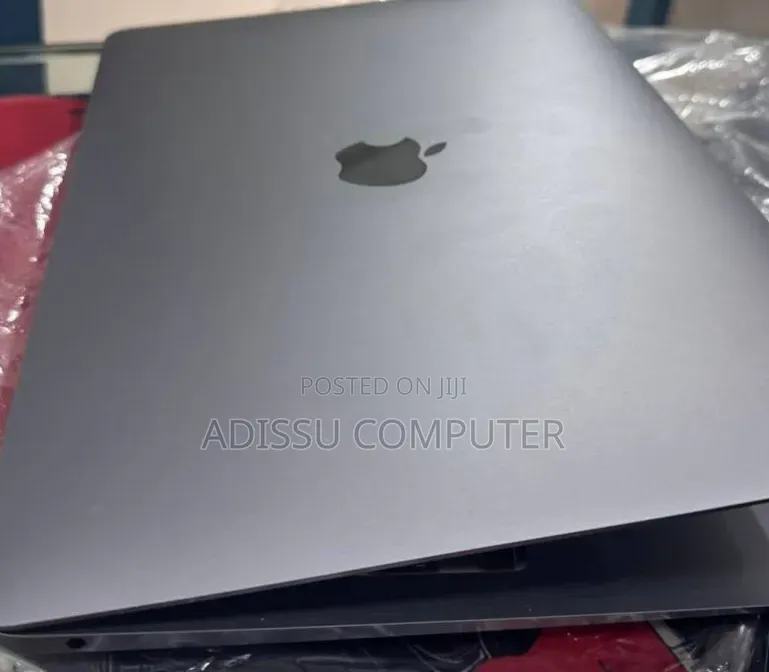 New Laptop Apple MacBook Air 2018 8GB SSD 128GB