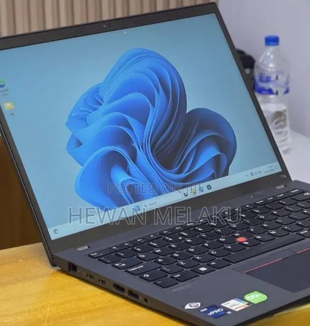 New Laptop Lenovo ThinkPad T14 16GB Intel Core i7 SSD 512GB
