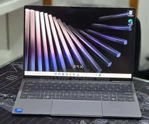 New Laptop Dell XPS 13 8GB Intel Core i5 SSD 512GB
