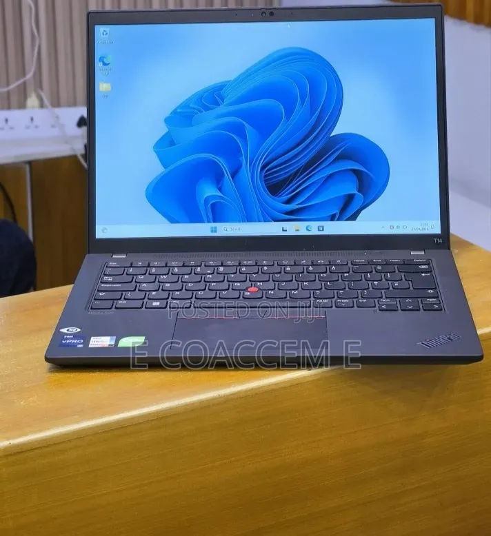 New Laptop Lenovo 16GB Intel Core i7 SSD 512GB