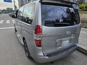 Hyundai H200 2014 Silver