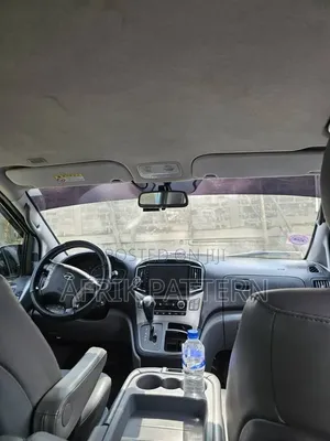 Hyundai H200 2014 Silver