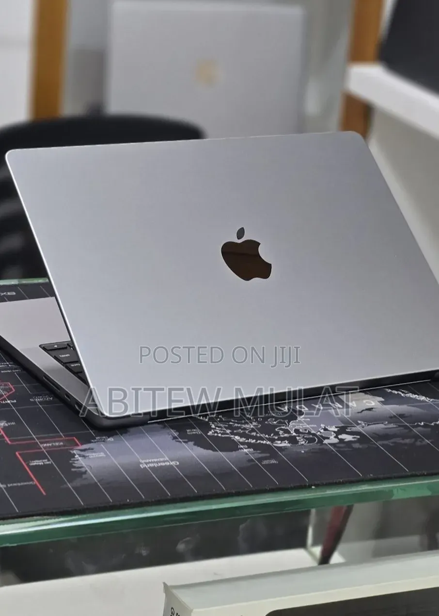 New Laptop Apple MacBook Pro 2021 M1 32GB Apple M1 Pro SSD 512GB