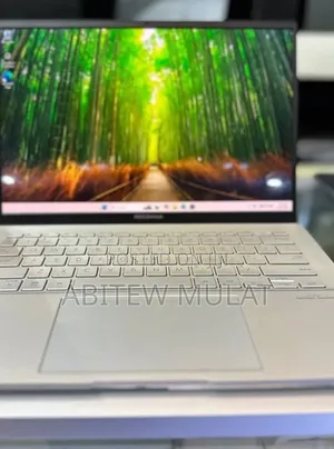 New Laptop Asus Zenbook 14 OLED 16GB Intel Core i9 SSD 512GB