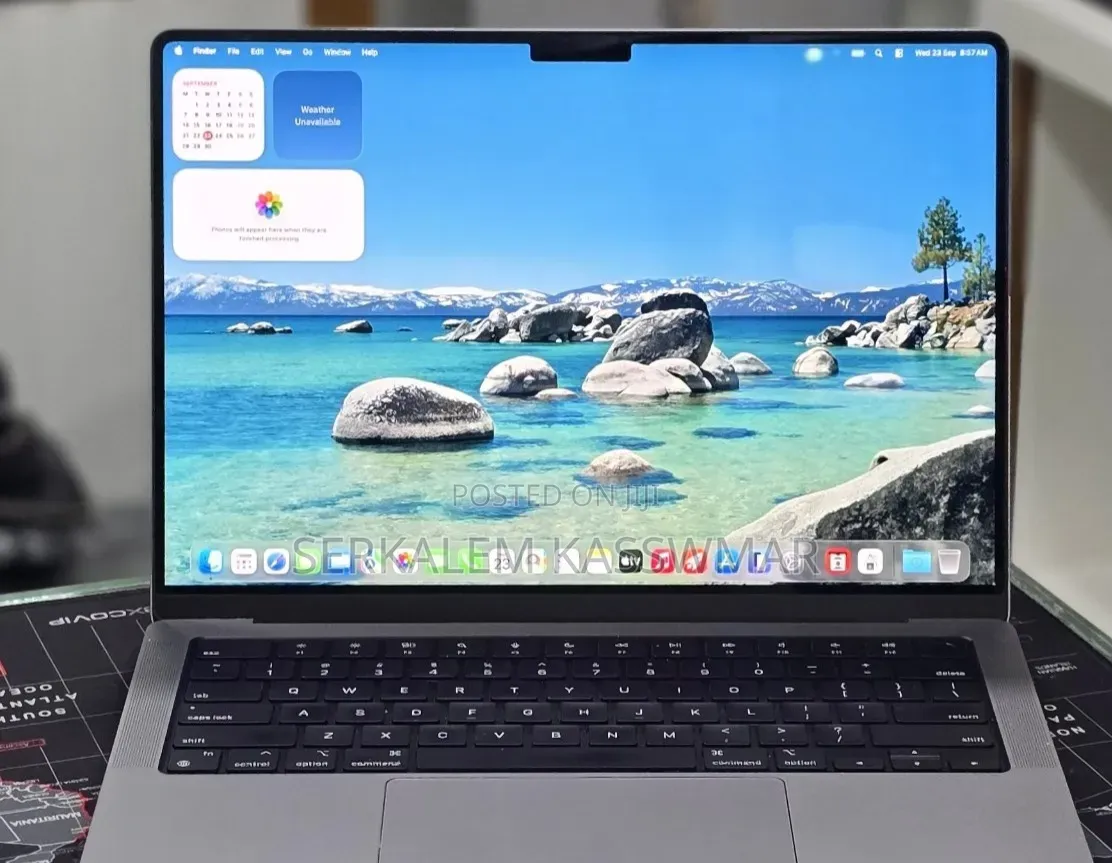 New Laptop Apple MacBook Pro 2021 M1 32GB Apple M1 Pro SSD 512GB
