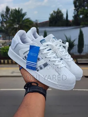 Adidas Superstar