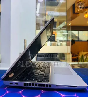 New Laptop Dell Precision 3580 16GB Intel Core i7 SSD 1T