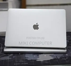 New Laptop Apple MacBook Pro 2020 32GB Intel Core i7 SSD 512GB