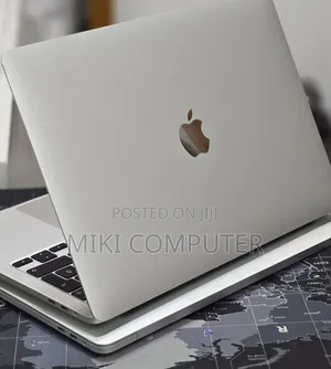 New Laptop Apple MacBook Pro 2020 32GB Intel Core i7 SSD 512GB