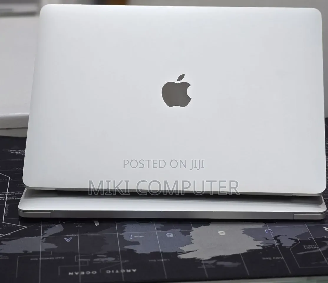 New Laptop Apple MacBook Pro 2020 32GB Intel Core i7 SSD 512GB