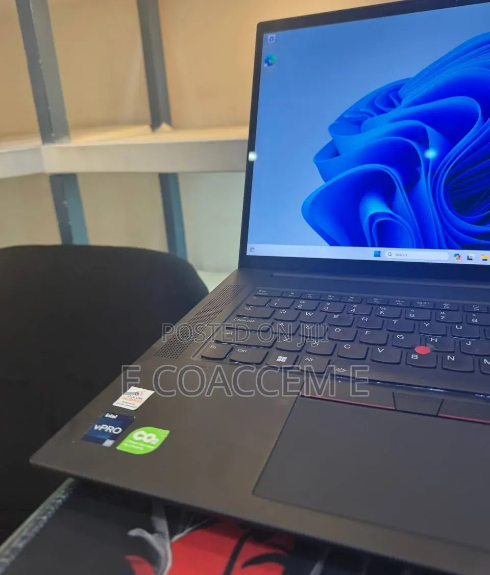 New Laptop Lenovo ThinkPad 240X 32GB Intel Core i7 SSD 1T