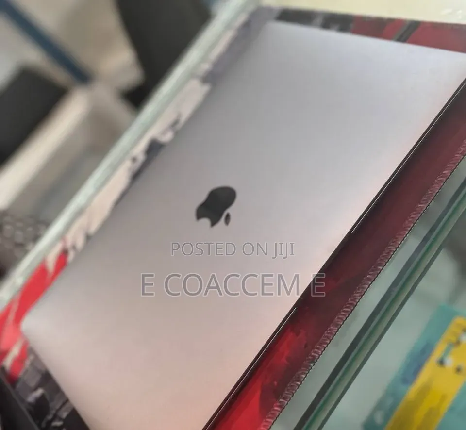 New Laptop Apple MacBook 8GB Intel Core i5 SSD 128GB