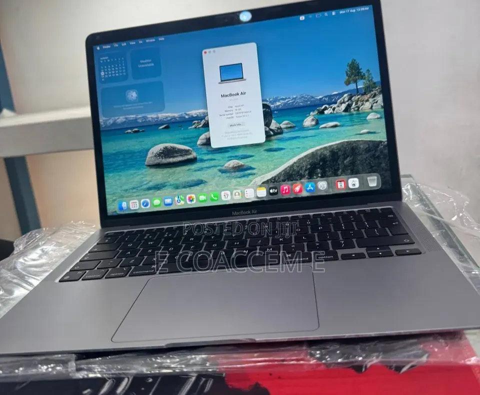New Laptop Apple MacBook 8GB Intel Core i5 SSD 128GB