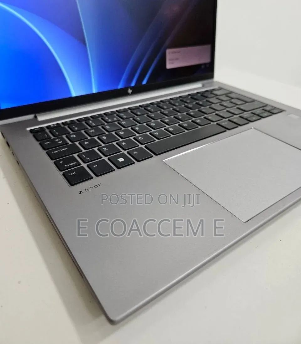 New Laptop HP ZBook Firefly 14 G10 16GB Intel Core i5 SSD 512GB