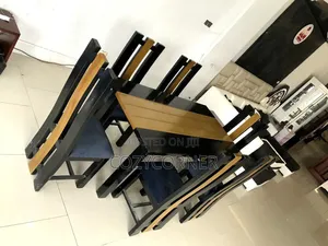 Refined 6 Seater Dining Set With Durability. የምግብ ጠረጴዛ