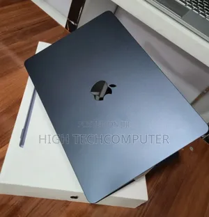 New Laptop Apple MacBook Air 2022 M2 8GB Apple M2 SSD 256GB