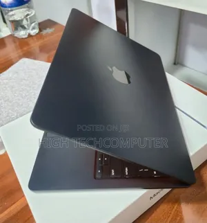 New Laptop Apple MacBook Air 2022 M2 8GB Apple M2 SSD 256GB