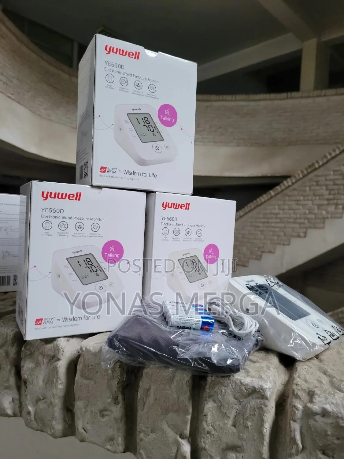 Blood Pressure Monitor宏埠Electronic BP Meter頗冬error-Free and Accurate.