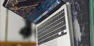 New Laptop Apple MacBook Pro 2020 32GB Intel Core i7 SSD 512GB