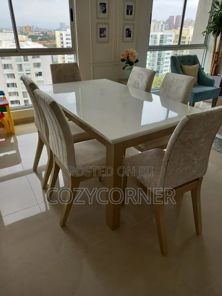 Cool 6 Seater Dining Table.