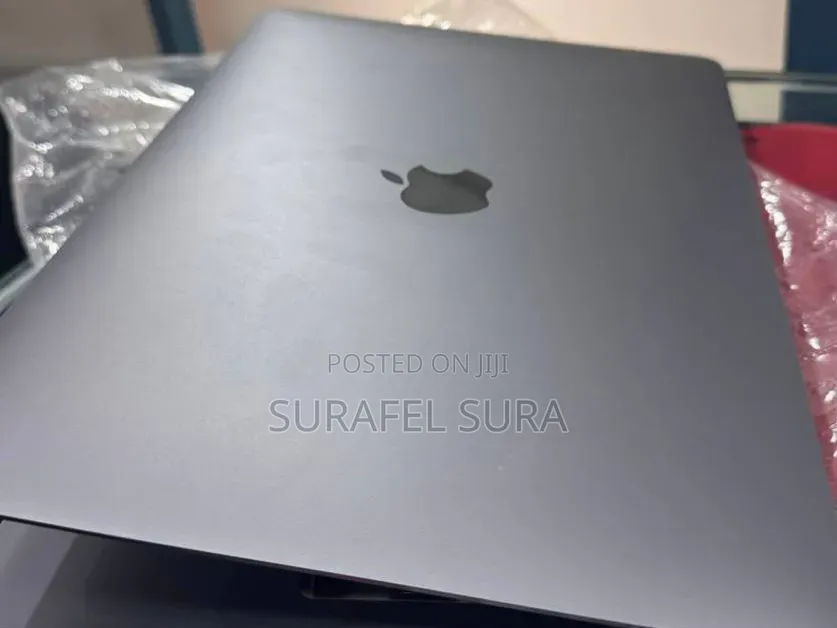 New Laptop Apple MacBook Air 2018 8GB Intel Core i7 SSD 128GB