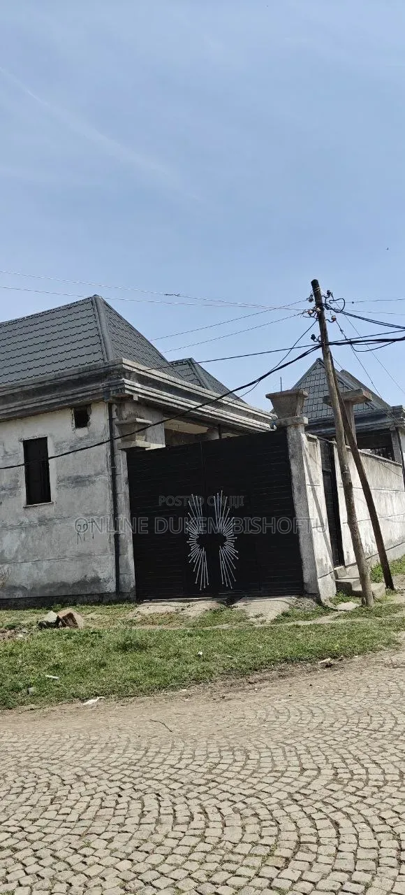 9bdrm Villa in Bishoftu Dukem, Oromia-Finfinne for sale