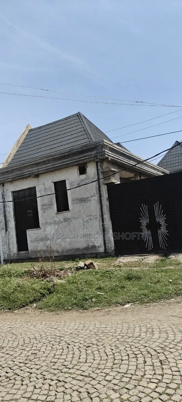 9bdrm Villa in Bishoftu Dukem, Oromia-Finfinne for sale