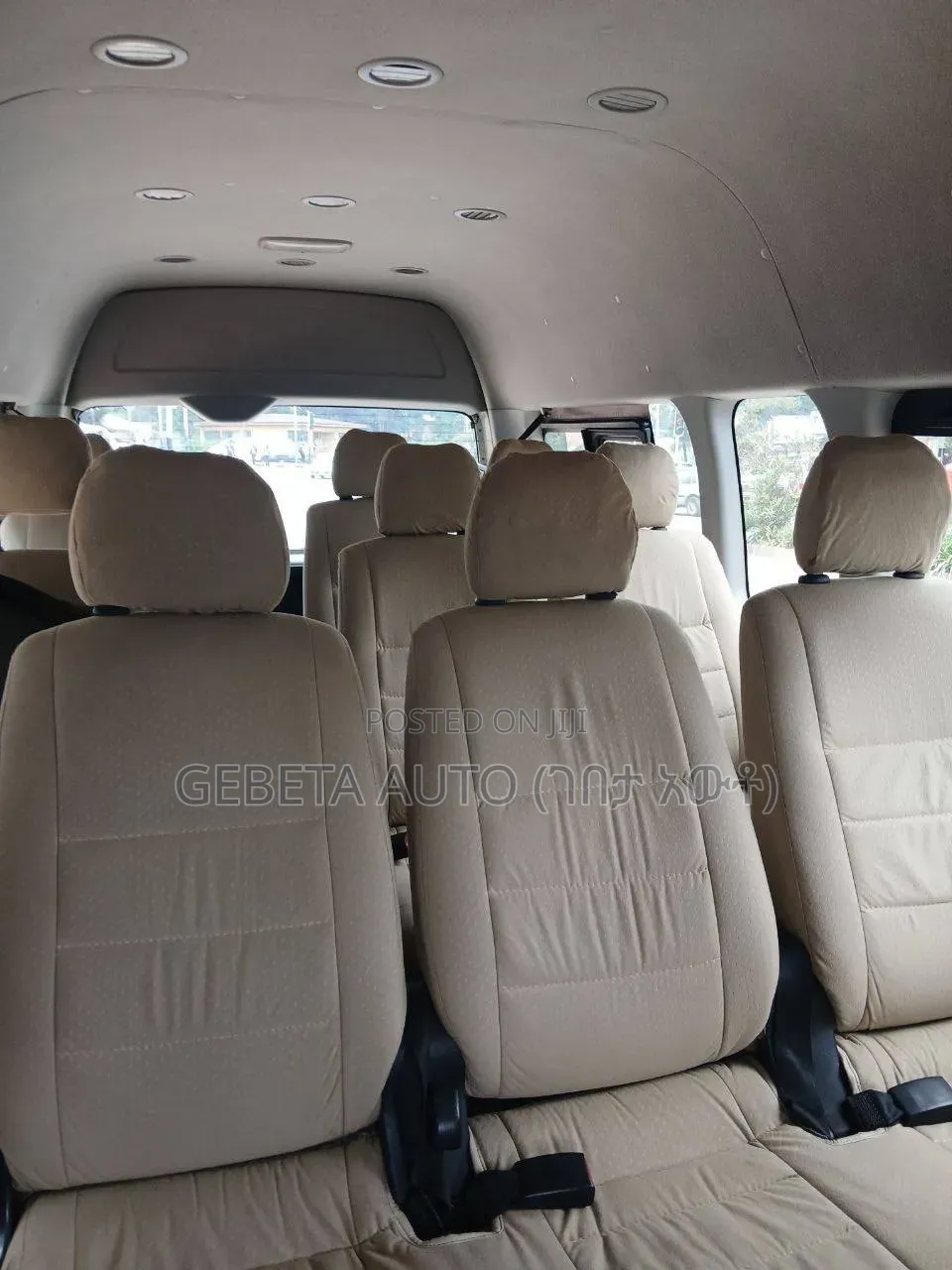 Toyota HiAce 2017