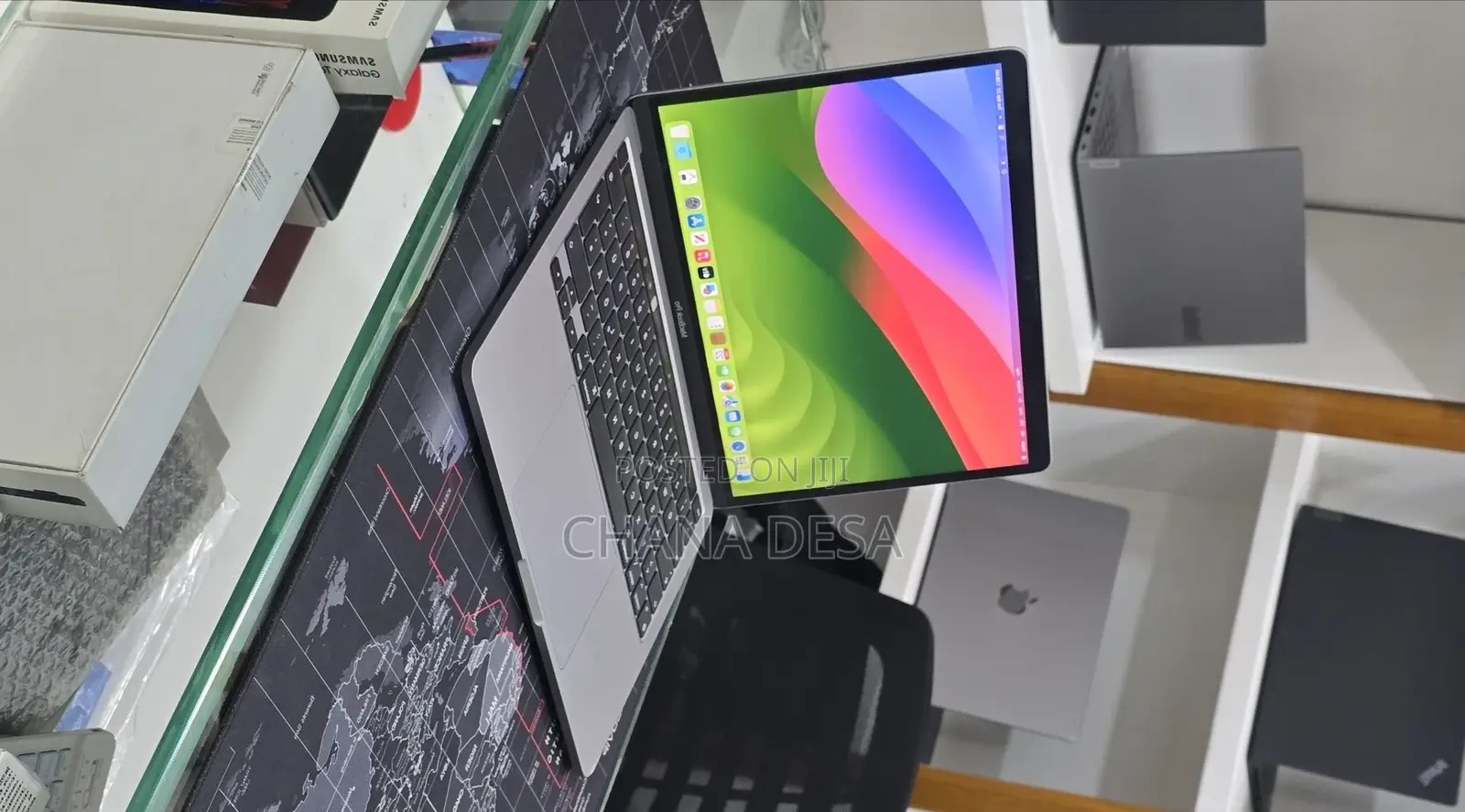 New Laptop Apple MacBook Pro 2021 M1 8GB Apple M1 Pro SSD 256GB