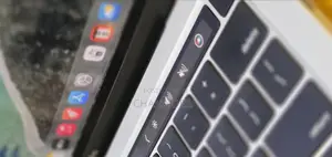 New Laptop Apple MacBook Pro 2020 32GB Intel Core i7 SSD 512GB
