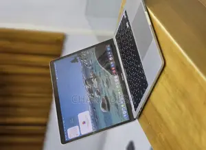 New Laptop Apple MacBook Pro 2020 32GB Intel Core i7 SSD 512GB