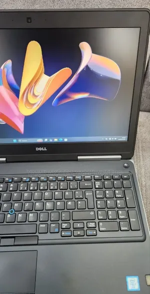 New Laptop Dell Precision 15 7520 16GB Intel Core i7 SSD 512GB