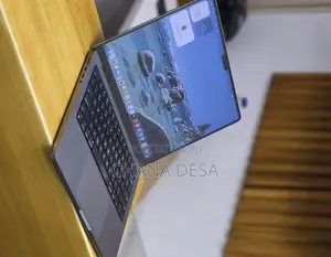 New Laptop Apple MacBook Pro 2021 M1 32GB Apple M1 Pro SSD 512GB