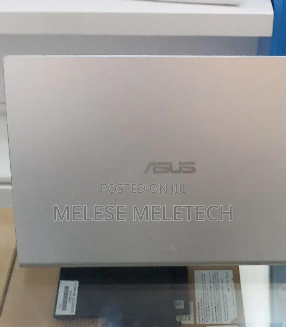 New Laptop Asus Vivobook 14 8GB Intel Atom SSD 256GB