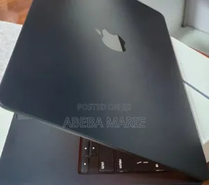 New Laptop Apple MacBook Air 2022 M2 8GB Apple M2 SSD 256GB