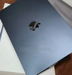New Laptop Apple MacBook Air 2022 M2 8GB Apple M2 SSD 256GB