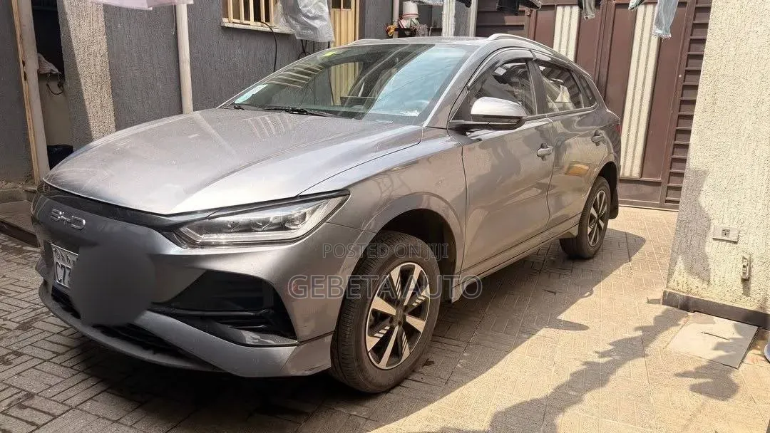 BYD E2 43 kWh 94 hp FWD 2025