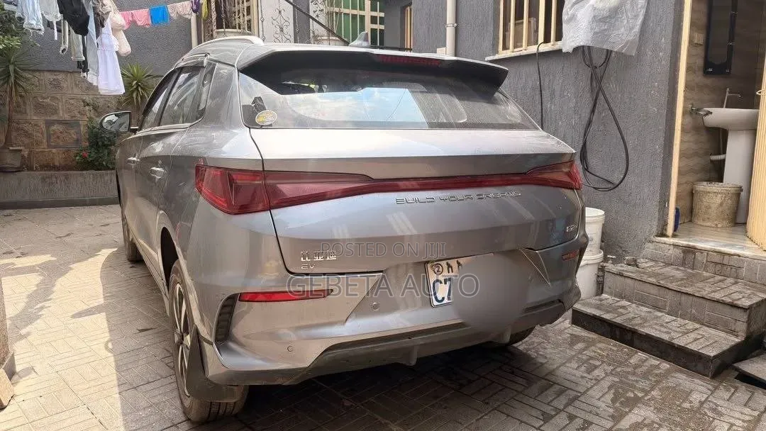 BYD E2 43 kWh 94 hp FWD 2025
