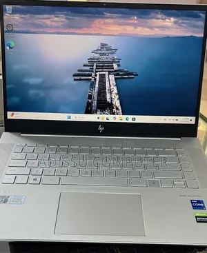 New Laptop HP Envy 15 16GB Intel Core i7 SSD 512GB